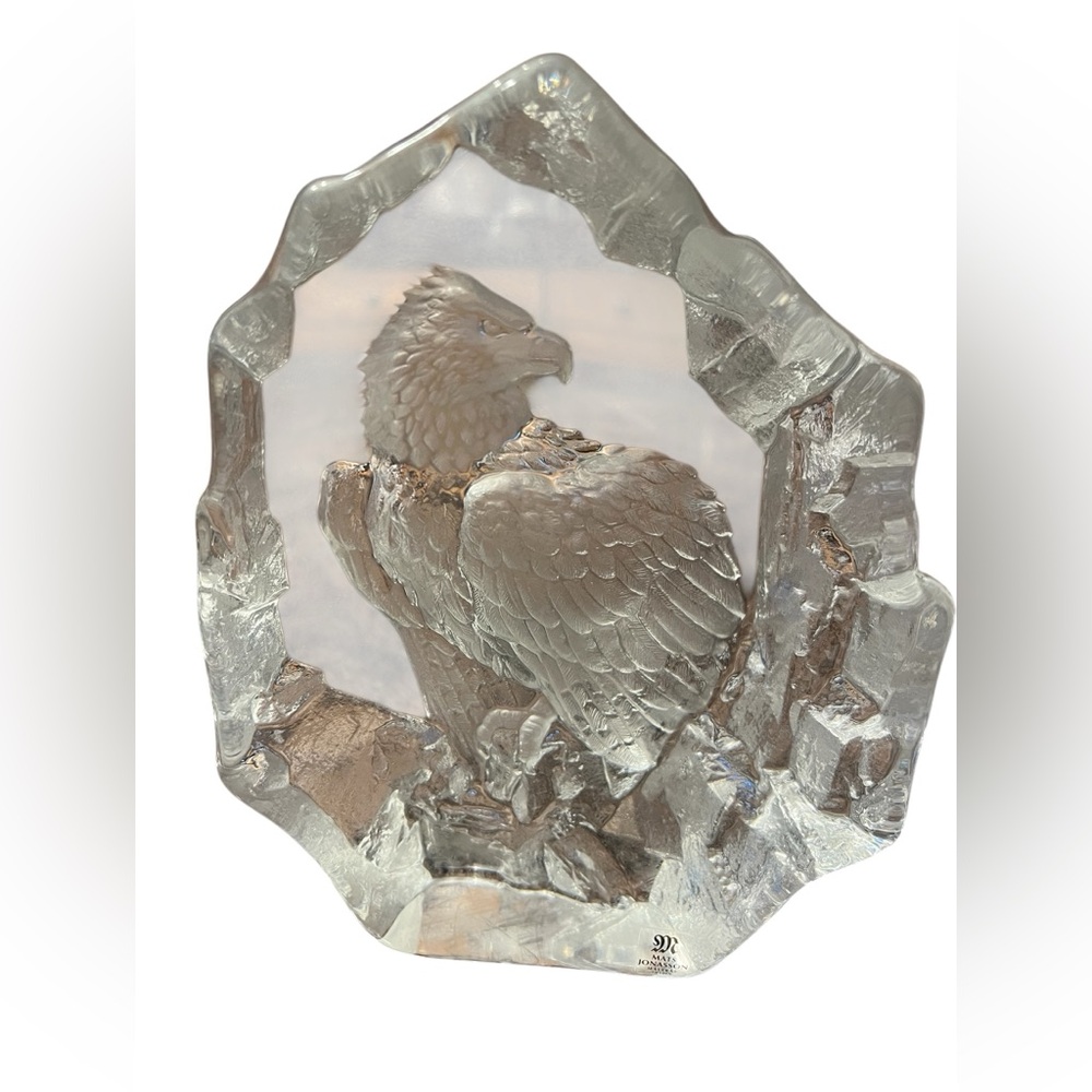 Mats Jonasso Vintage Lead Crystal Etched Bald Eagle Sculpture